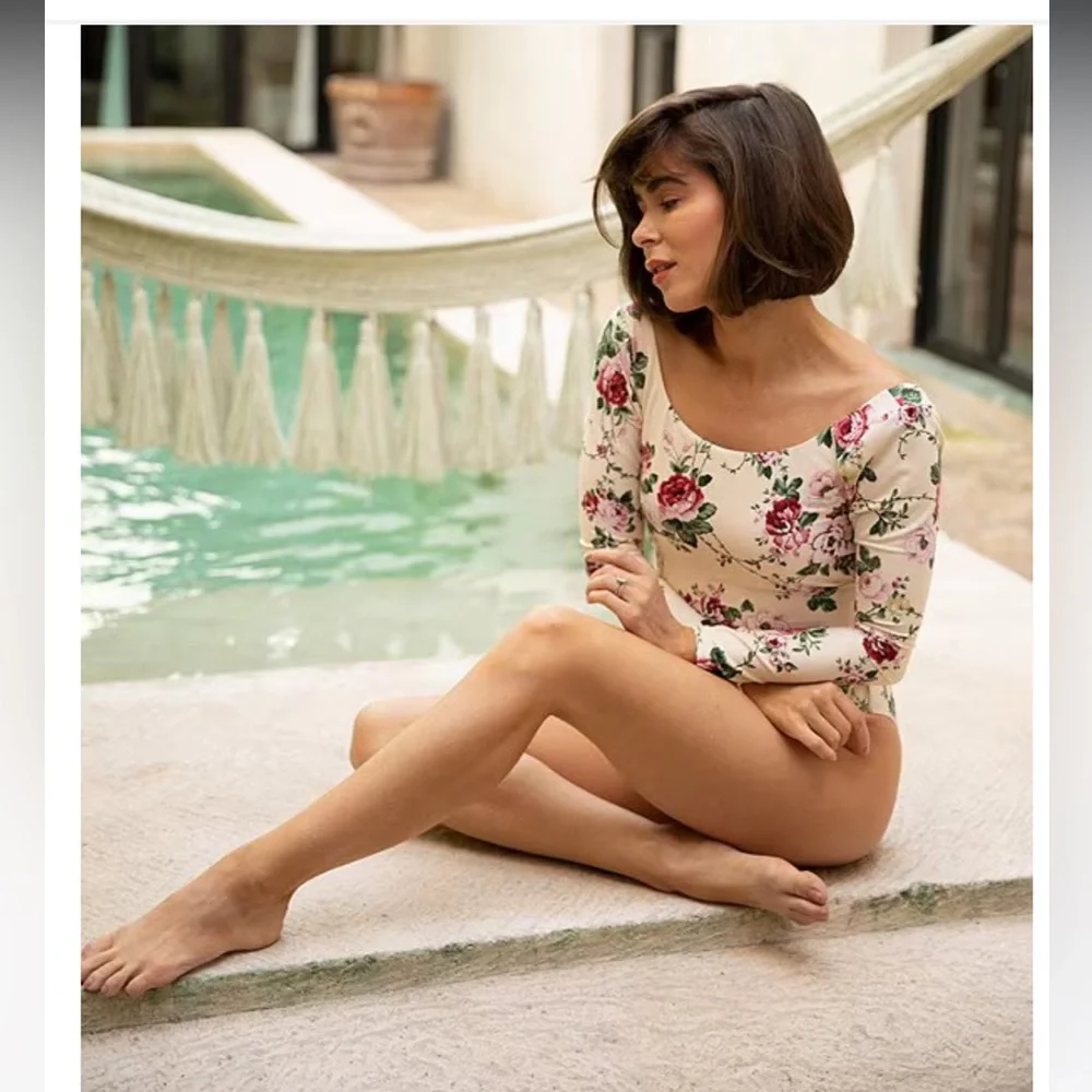 NWT Antonio Melani x The Style Bungalow Miraflores Floral Print 1 piece Swimsuit - Picture 5 of 12